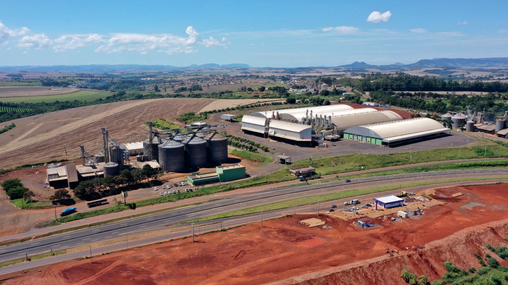 Instala&ccedil;&otilde;es da Unidade de Beneficiamento de Sementes em Tamarana (PR)