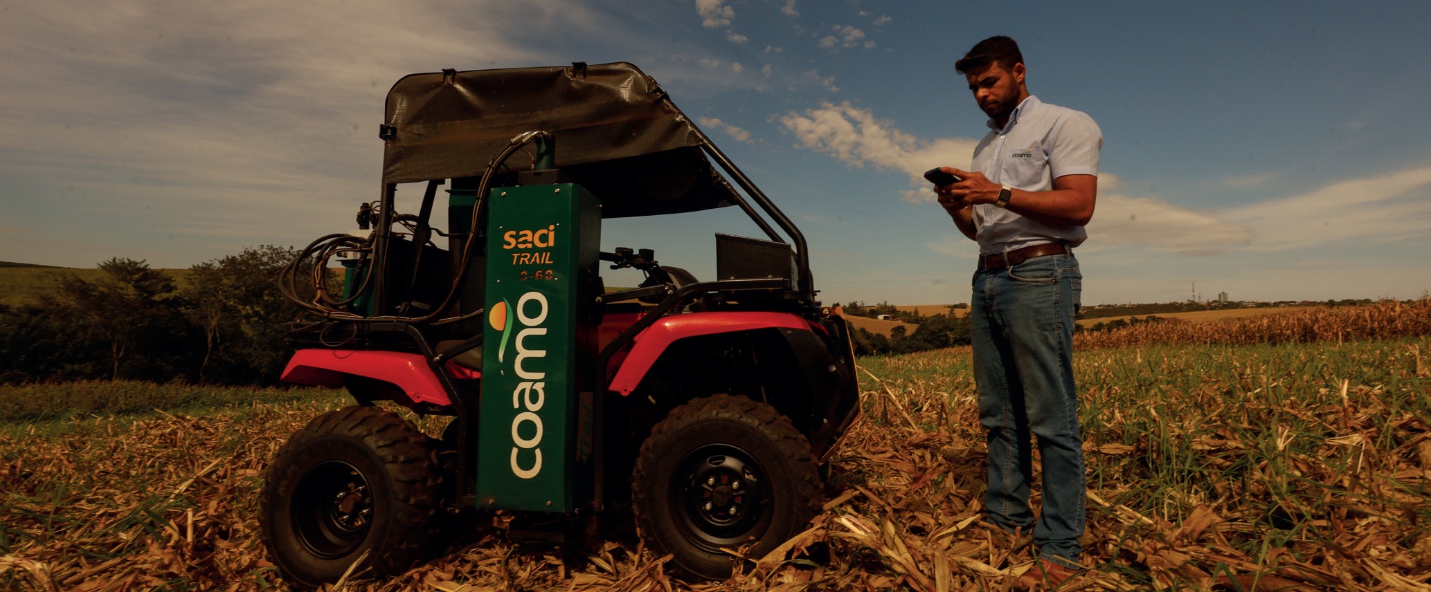 Cooperativa vai a campo para medição de área e amostragem do solo dos cooperados