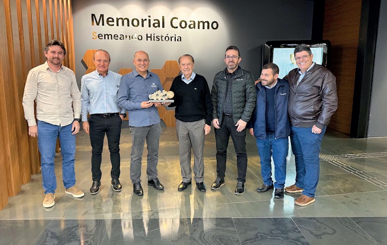 Comitiva da Ocesc no Memorial Coamo