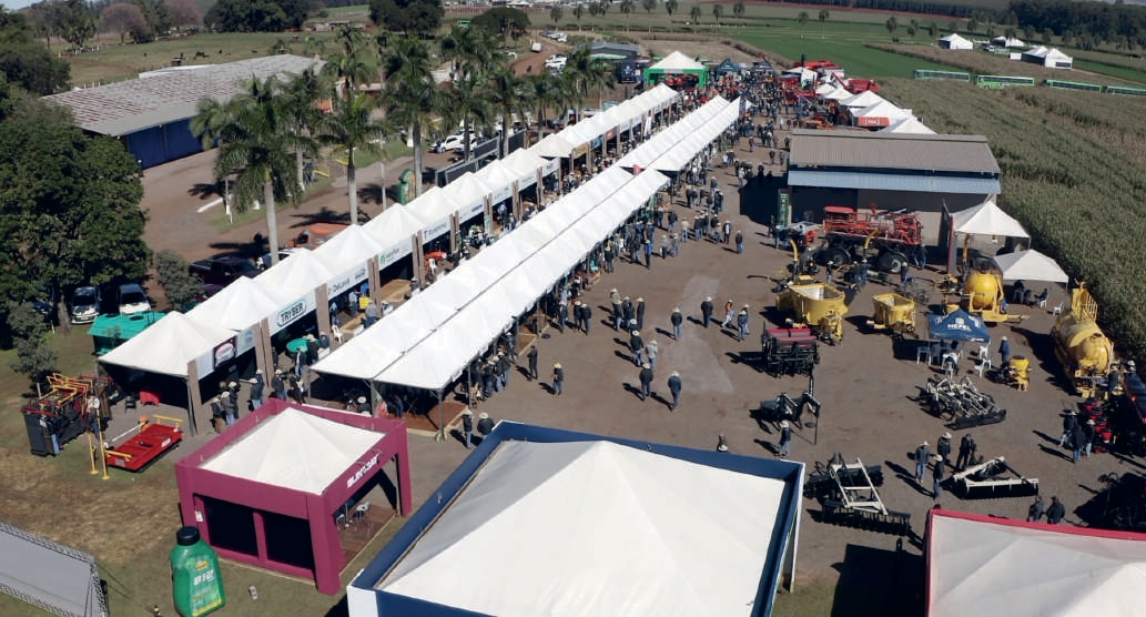 Exposição de máquinas, implementos e veterinária durante o Encontro de Inverno