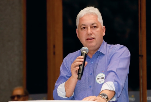 Douglas Fabr&iacute;cio