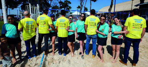 Equipe de vôlei Diaporhe, de Palmas (Paraná), contou com torcida organizada