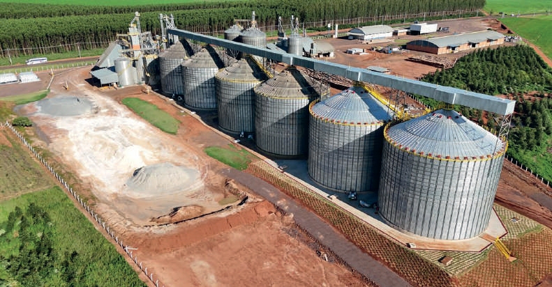 Vista a&eacute;rea da unidade com novos silos